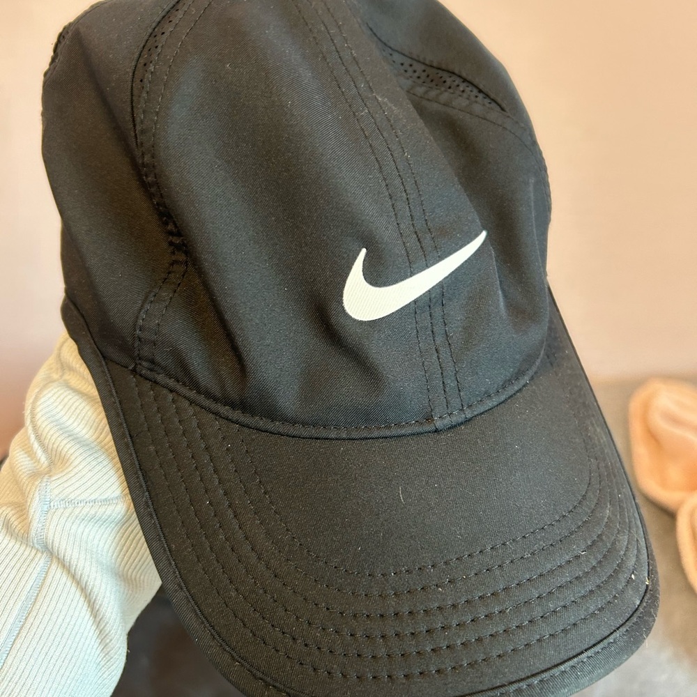 Black Nike cap